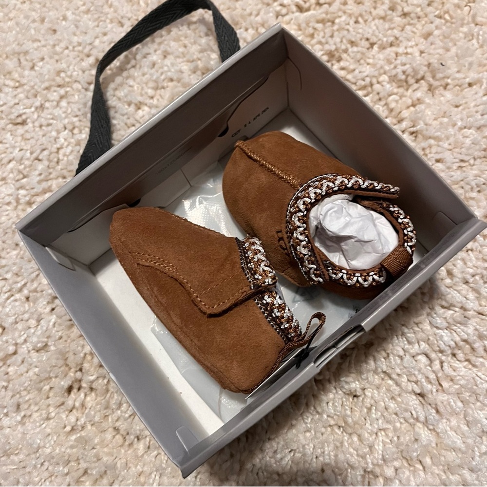 BABY UGG SHOES